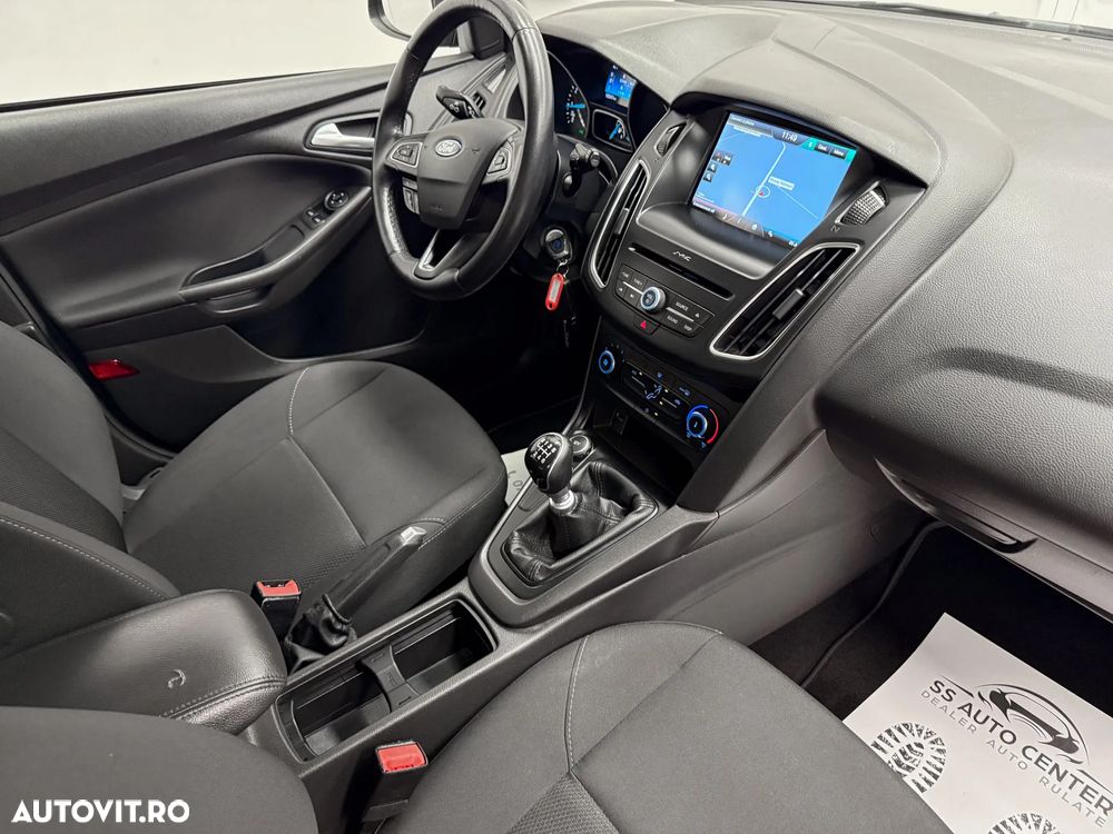 Ford Focus 1.0 EcoBoost Active Business - 14