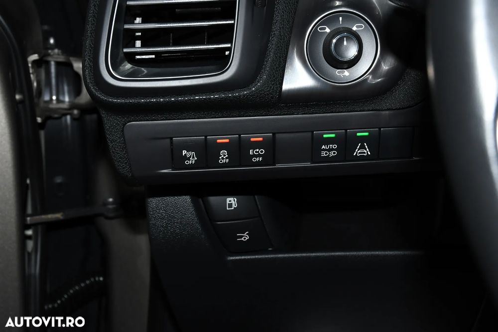 Citroën DS5 Hybrid4 EGS6 SportChic - 23