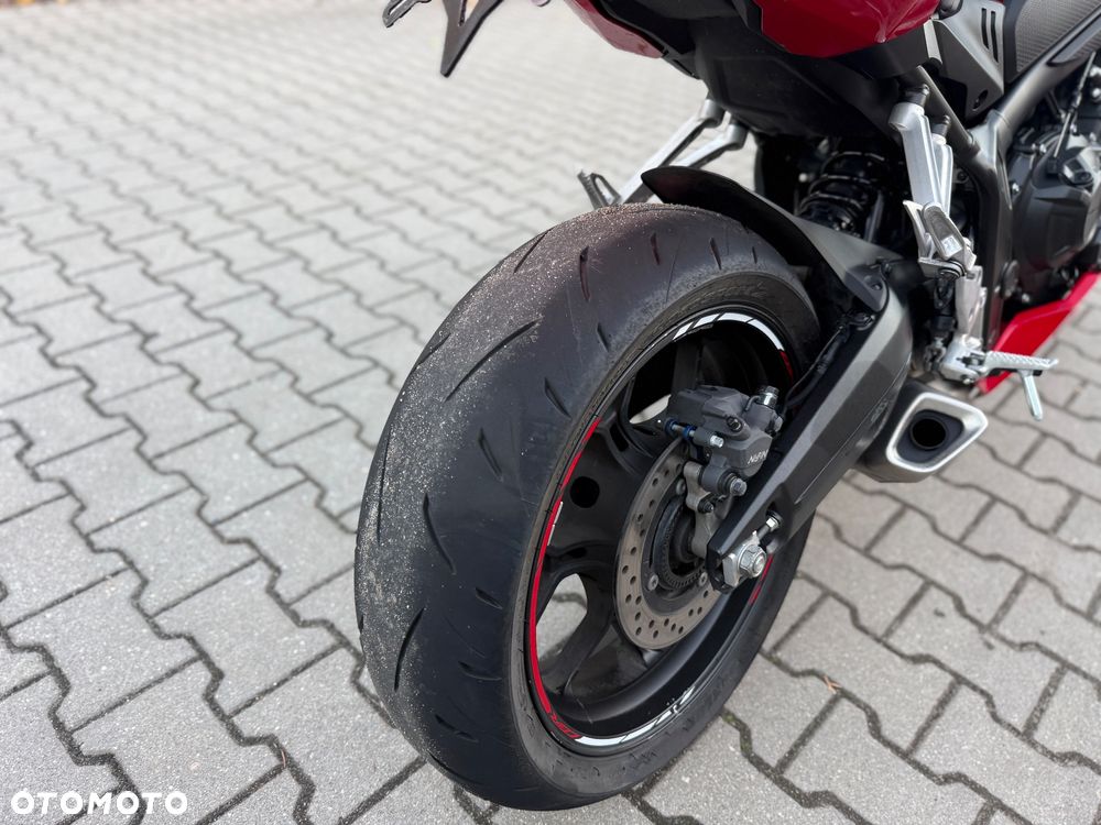 Honda CBR - 13
