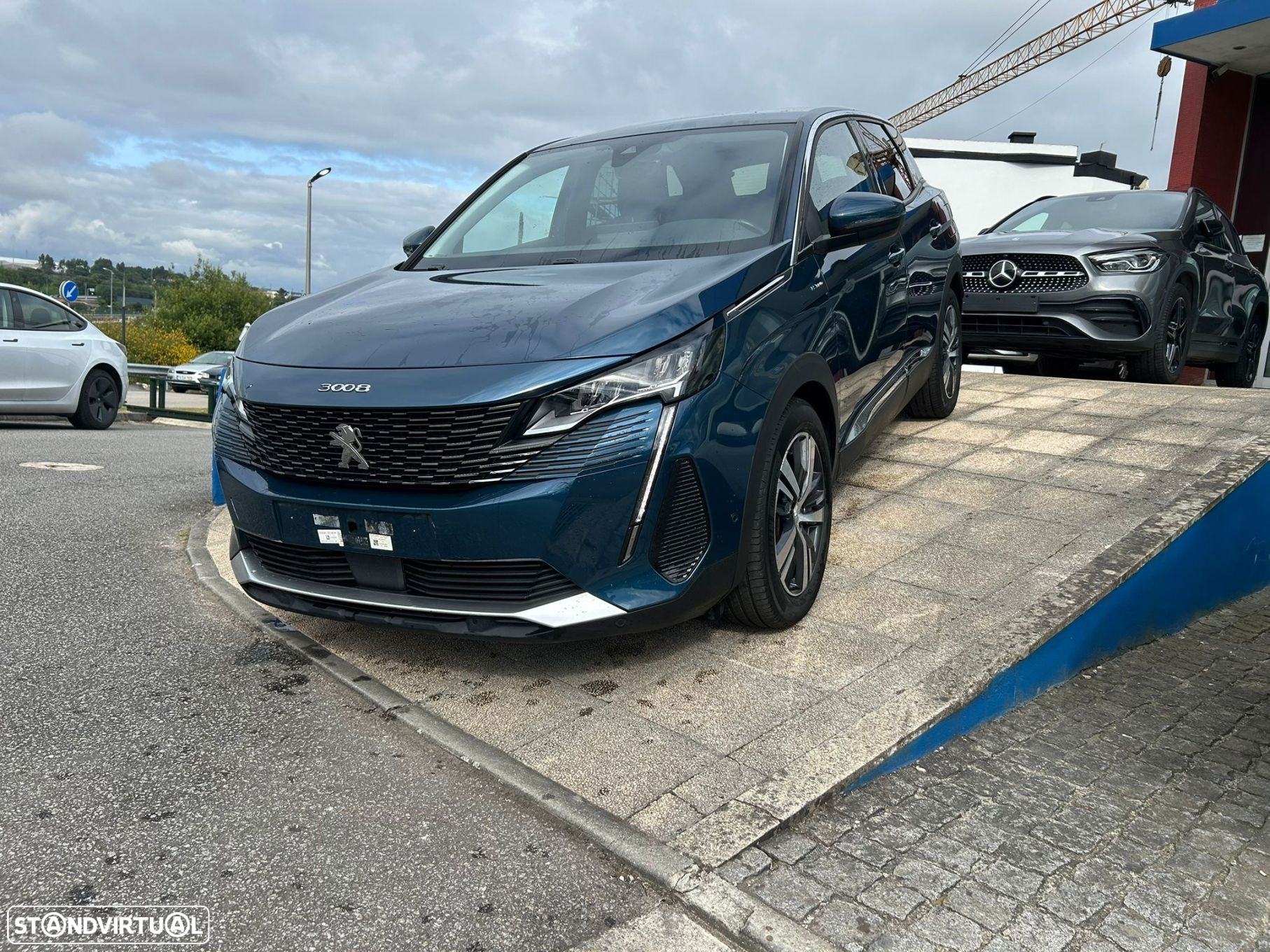 Peugeot 3008 1.6 Hybrid Allure e-EAT8 - 4
