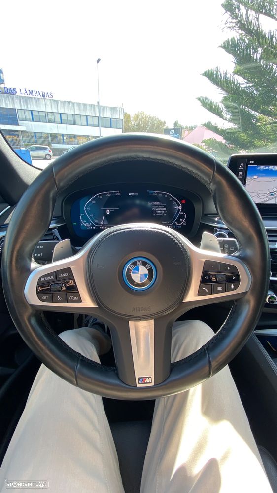 BMW 530 e Pack Desportivo M - 29