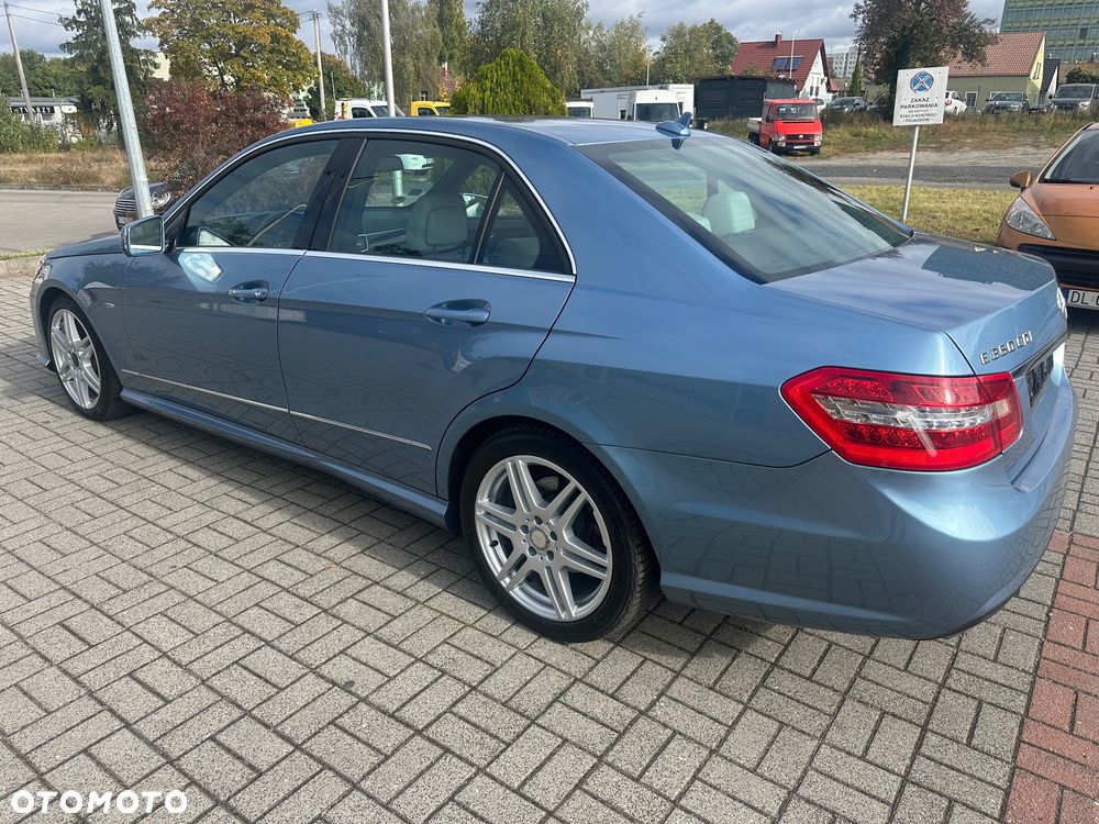 Mercedes-Benz Klasa E - 19