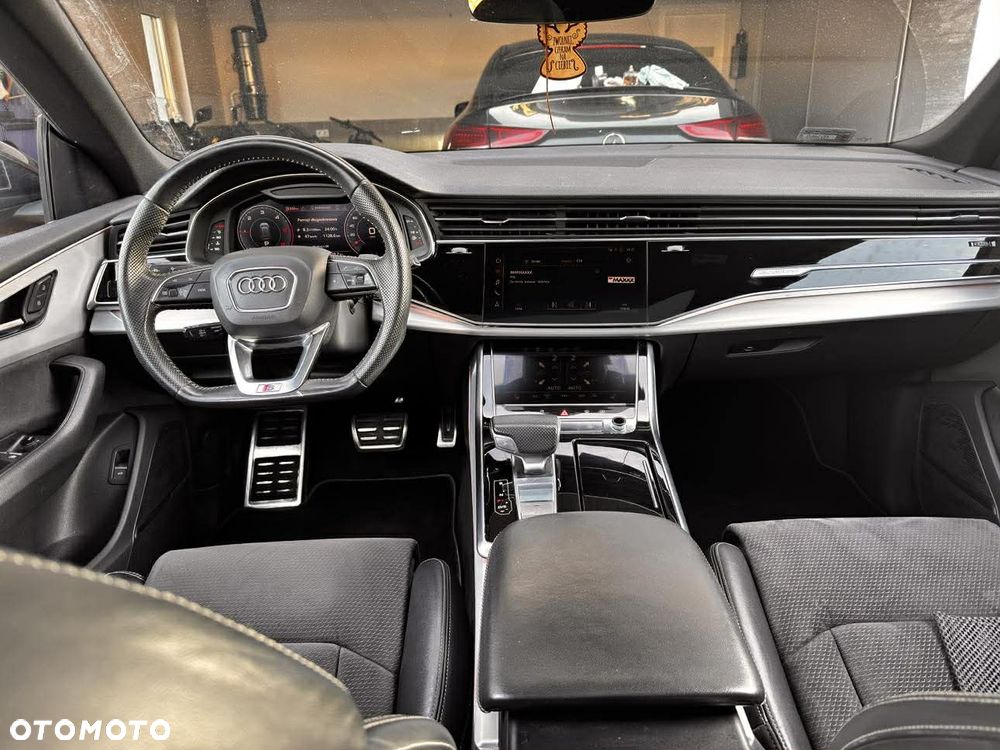 Audi Q8 - 17