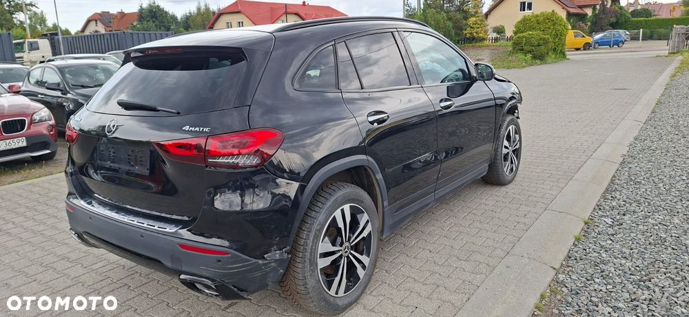 Mercedes-Benz GLA 200 d 4Matic 8G-DCT Style - 3