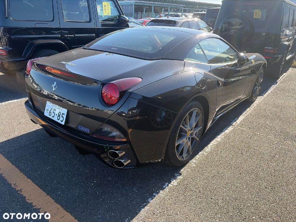 Ferrari California 2010 photo 2