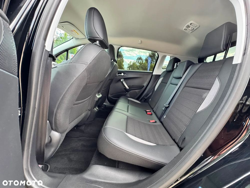 Peugeot 2008 1.2 Pure Tech GPF Allure S&S EAT6 - 23