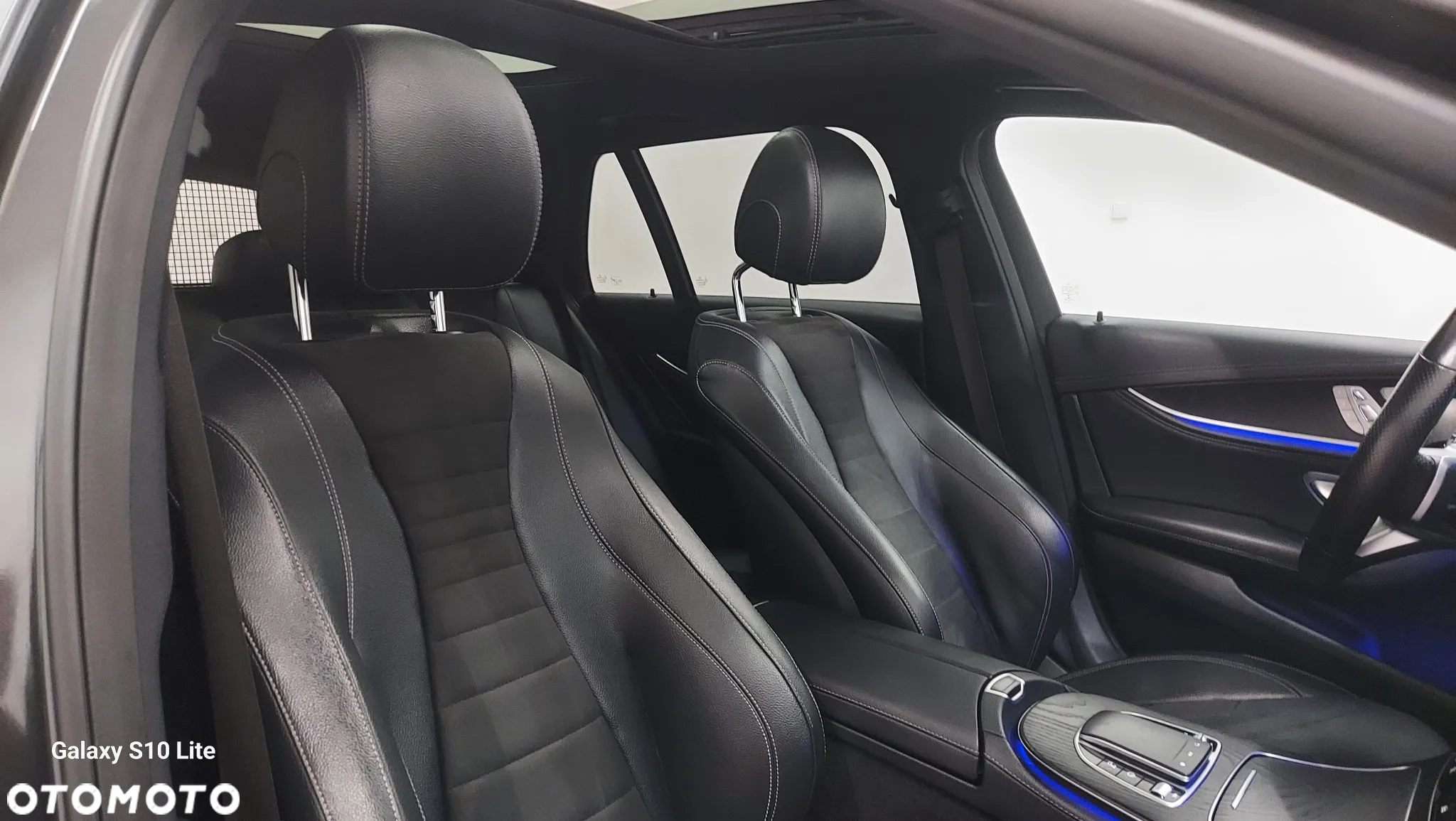 Mercedes-Benz Klasa E 300 de 9G-TRONIC - 21