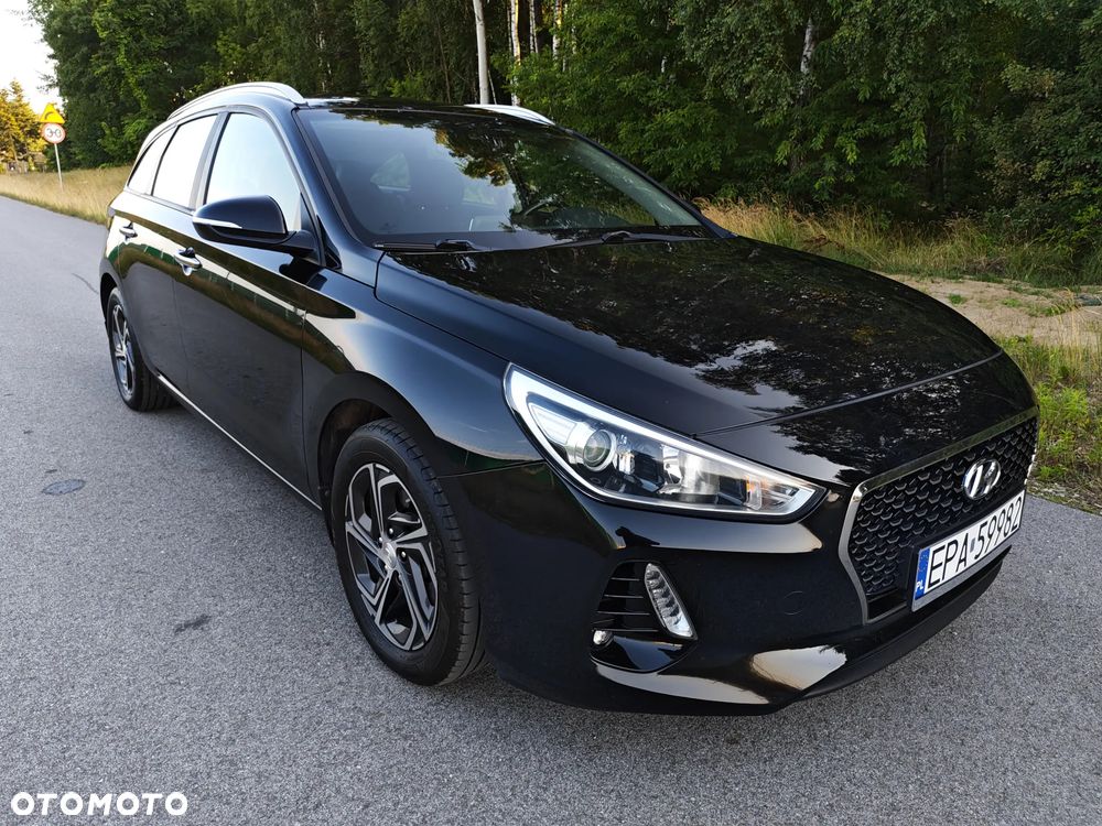 Hyundai i30 blue Kombi 1.6 CRDi Premium - 1