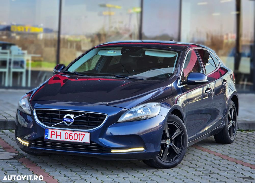 Volvo V40 D4 Summum - 1