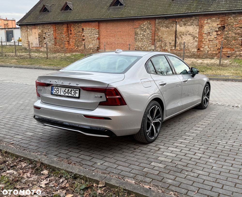 Volvo S60 B5 B AWD Plus Dark - 8