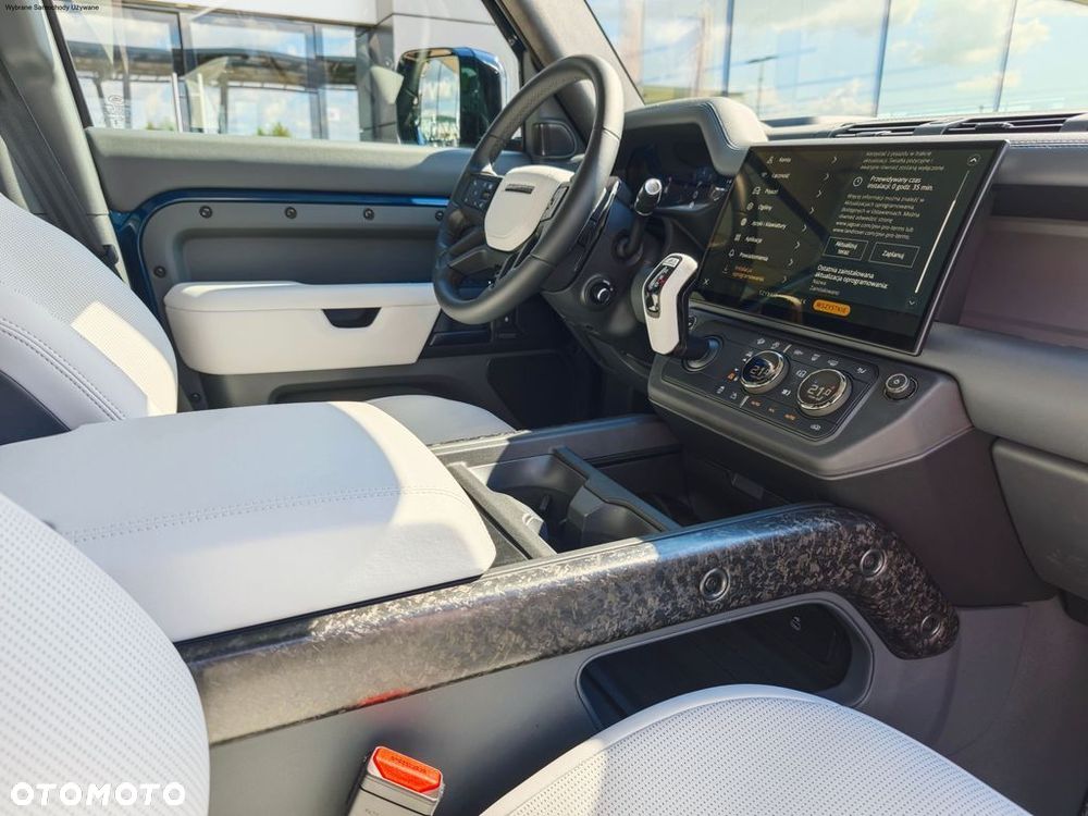 Land Rover Defender - 15