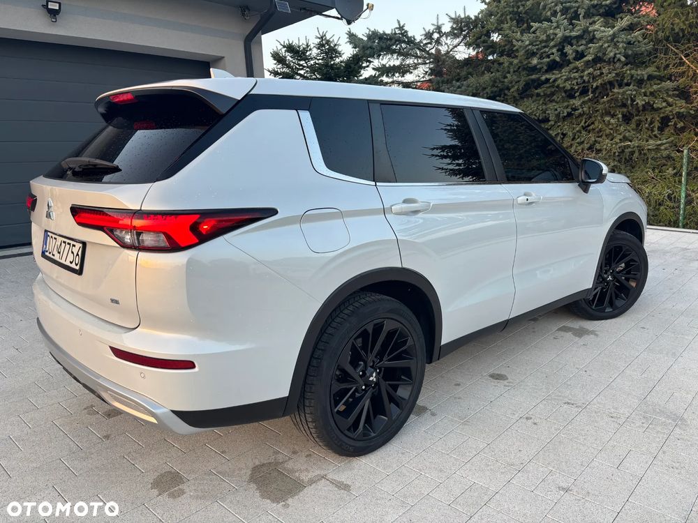 Mitsubishi Outlander - 17