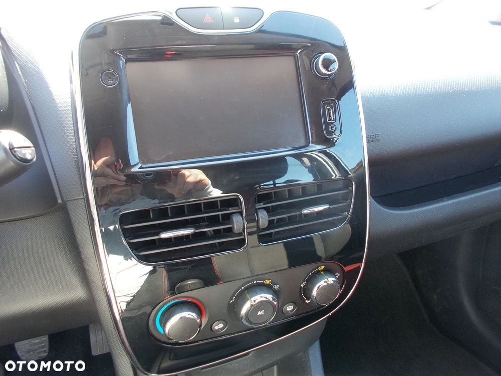 Renault Clio 1.2 16V 75 Dynamique - 22