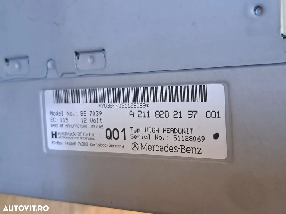 Navigatie Radio CD Originala Mercedes-Benz varianta NonFacelift E-Class W211 / CLS W219, Unitate Audio Harman Becker BE 7039 High Headunit, Cod OEM A2118202197, Model Q01 - 7