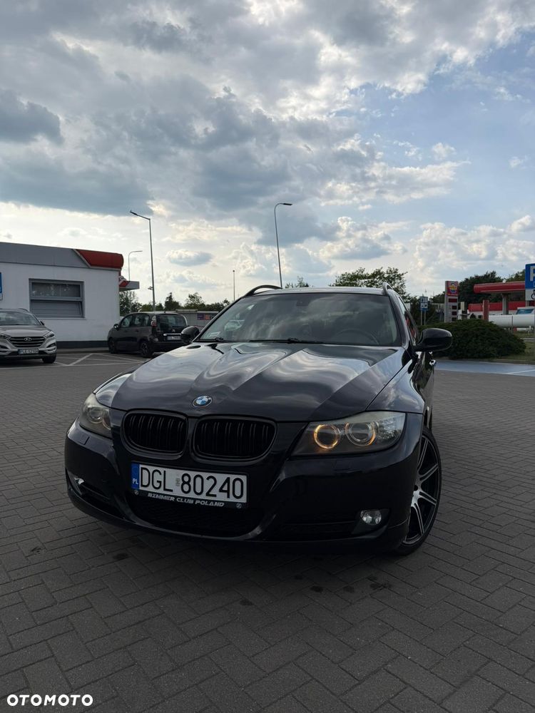 BMW Seria 3 320i - 1