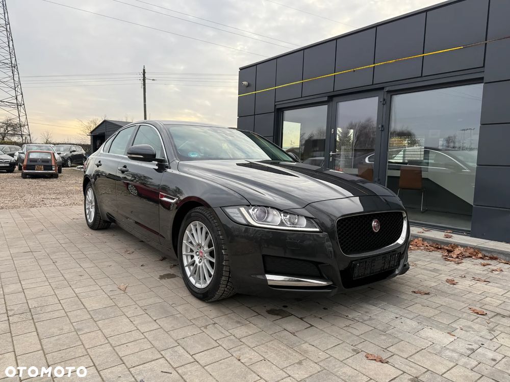 Jaguar XF E-Performance Prestige - 3