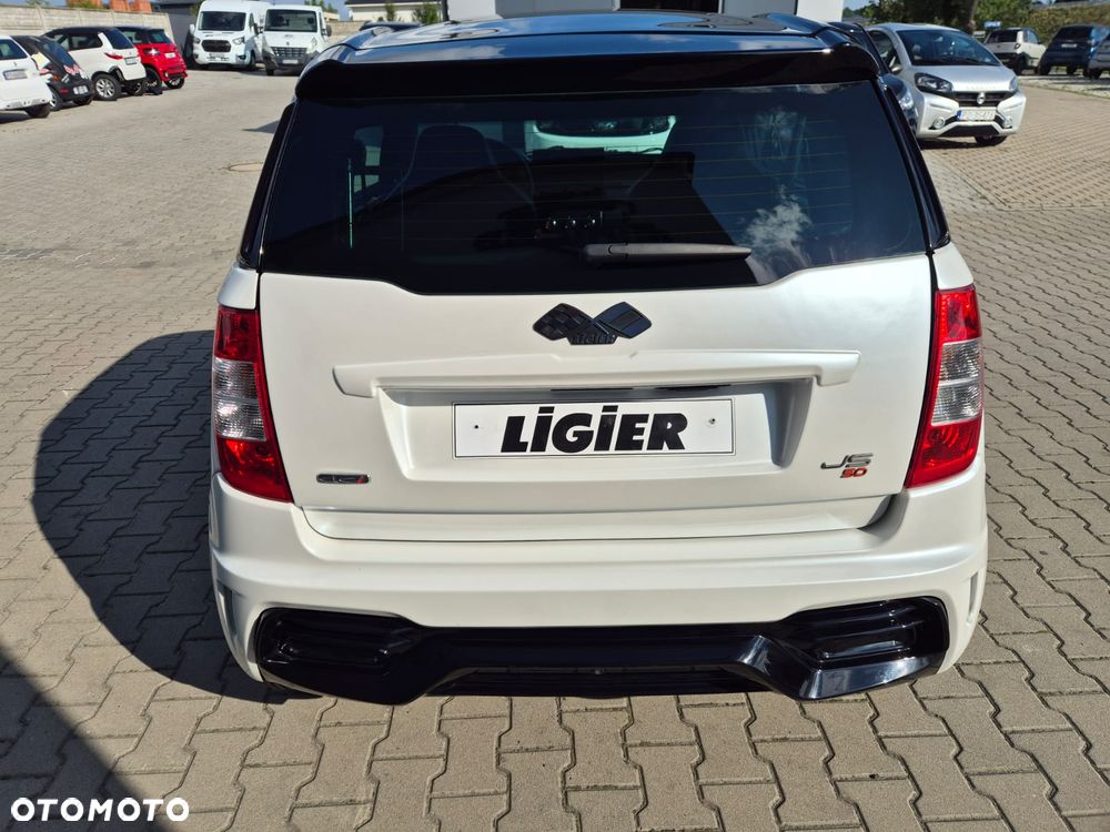 Ligier JS50 - 5