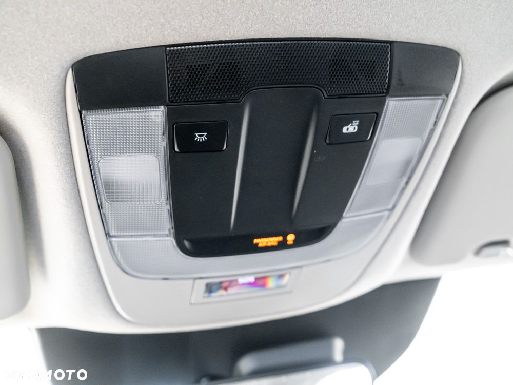 Kia Niro 1.6 GDI Hybrid M - 25
