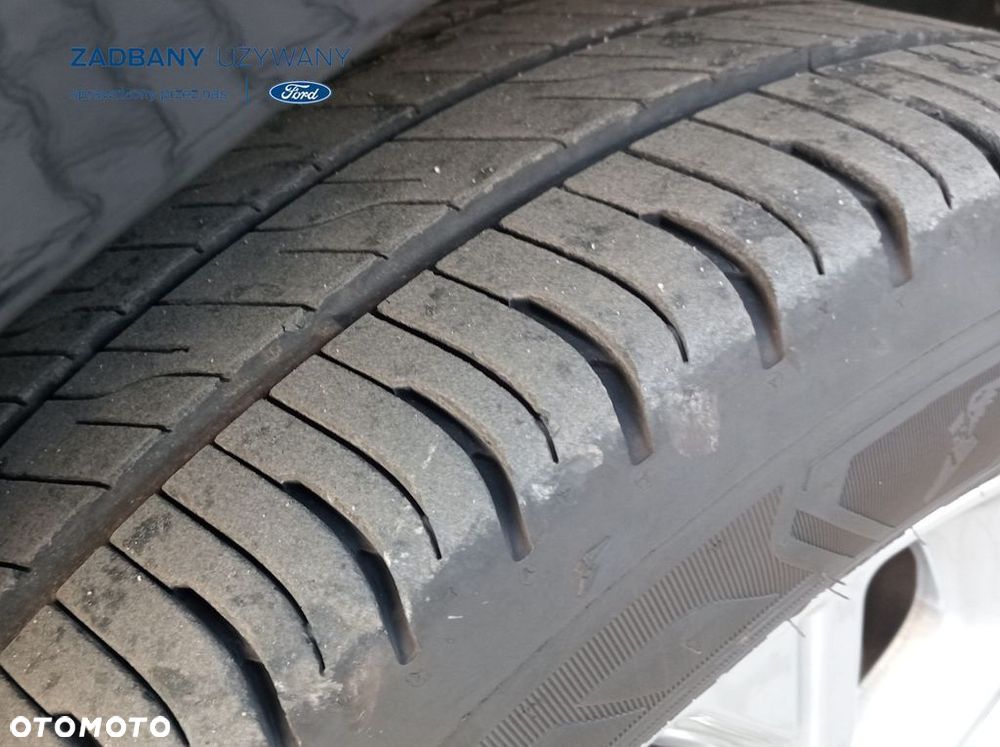 Ford Tourneo Custom - 30