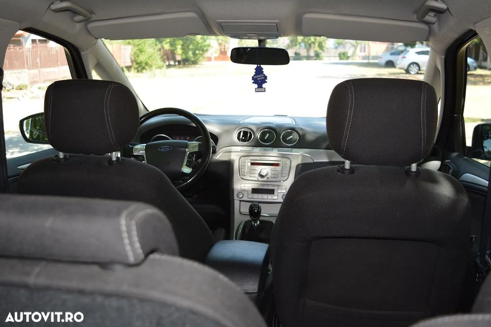 Ford S-Max - 8