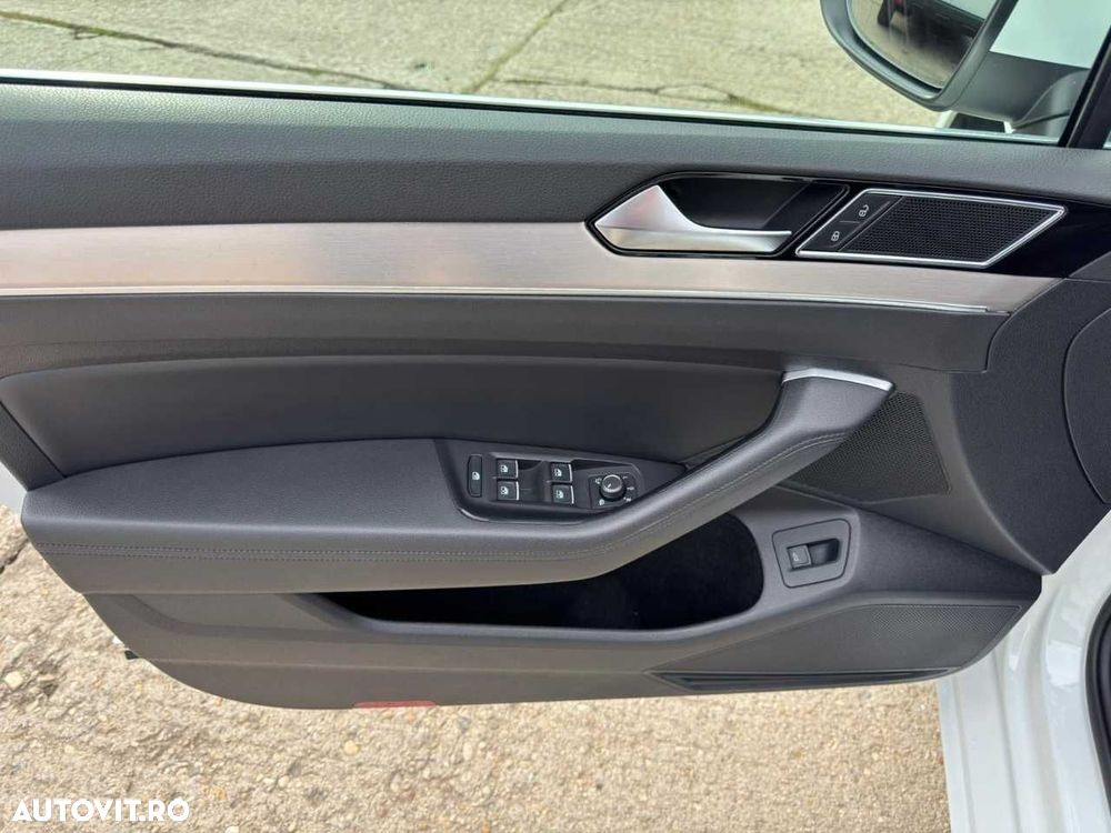 Volkswagen Passat - 15