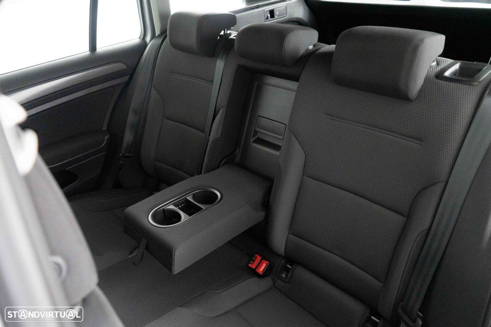 VW Golf Variant 1.6 TDi Confortline - 11