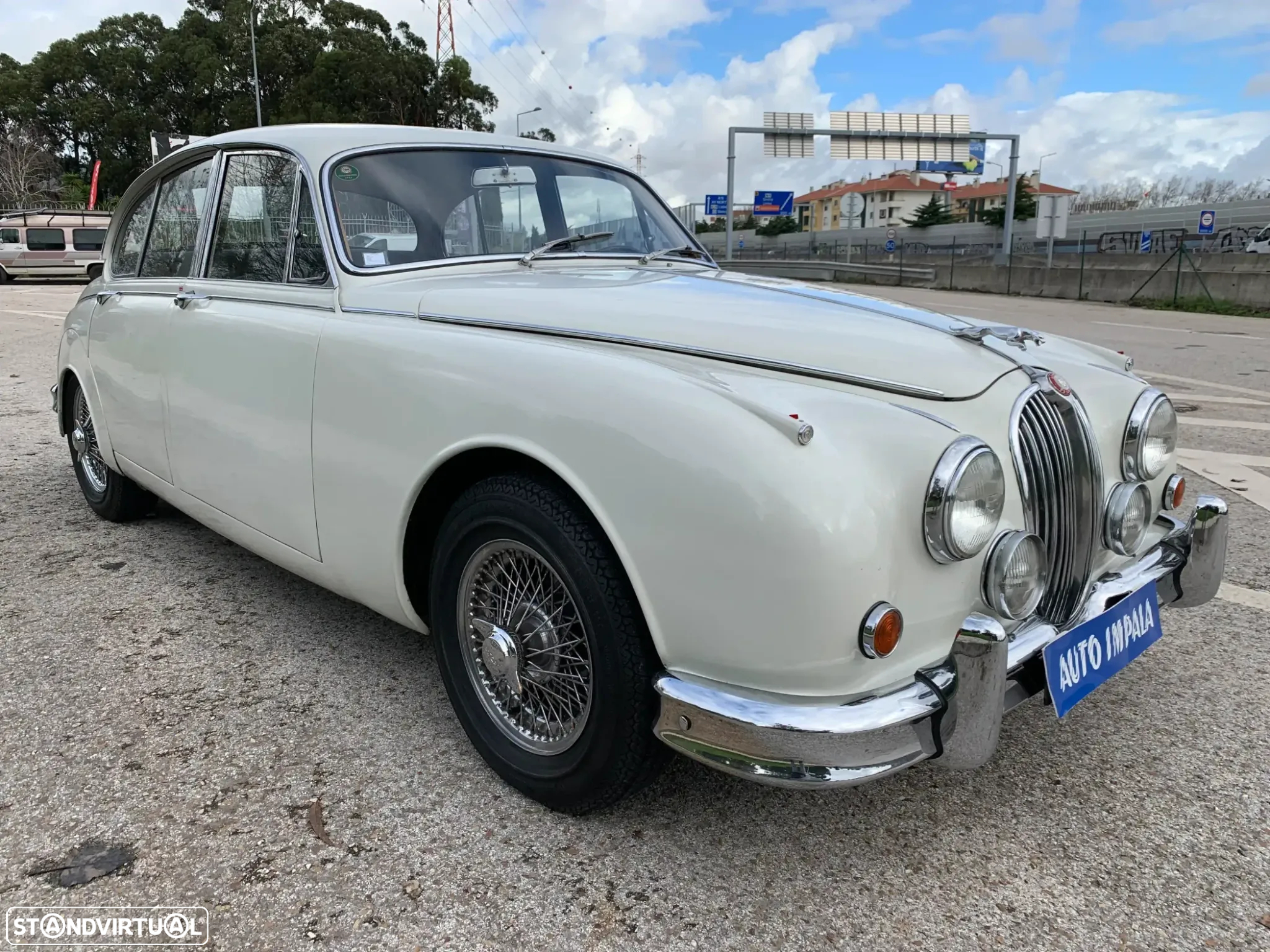 Jaguar MK II - 4
