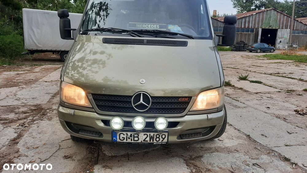 Mercedes-Benz Sprinter - 1