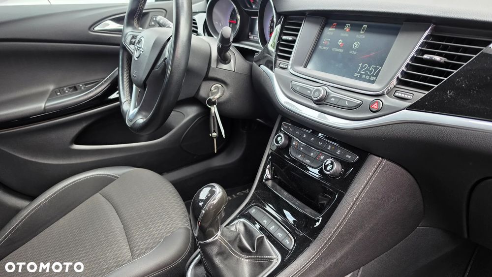 Opel Astra 1.4 Turbo Innovation - 11