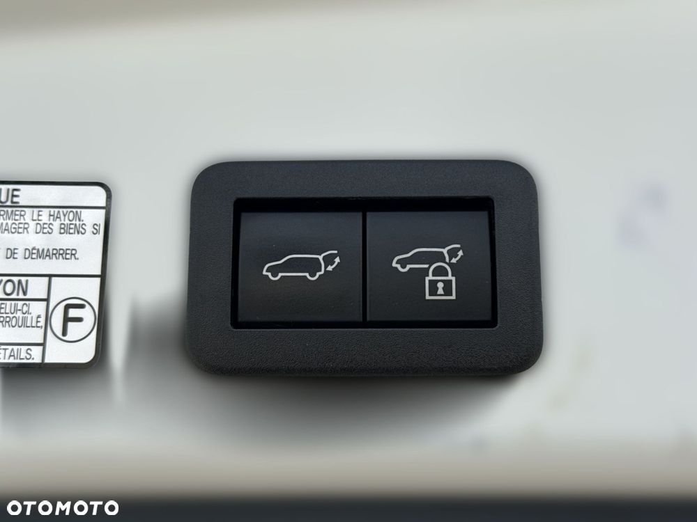 Toyota Corolla Cross 2.0 Hybrid Premiere Edition AWD - 23