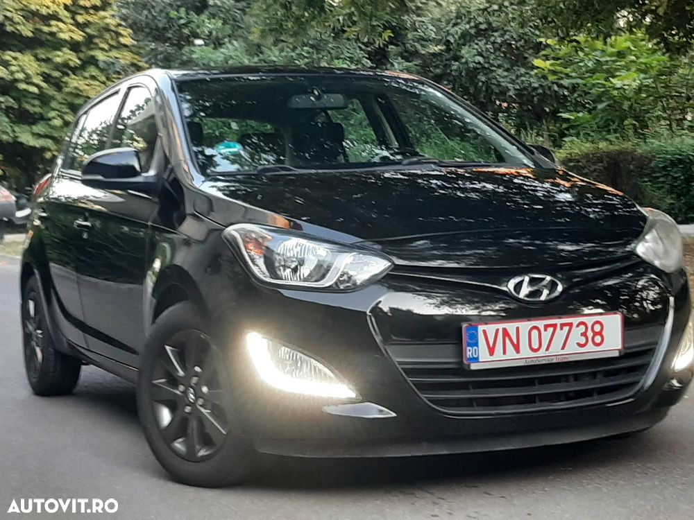 Hyundai i20 1.1 CRDi Passion - 10