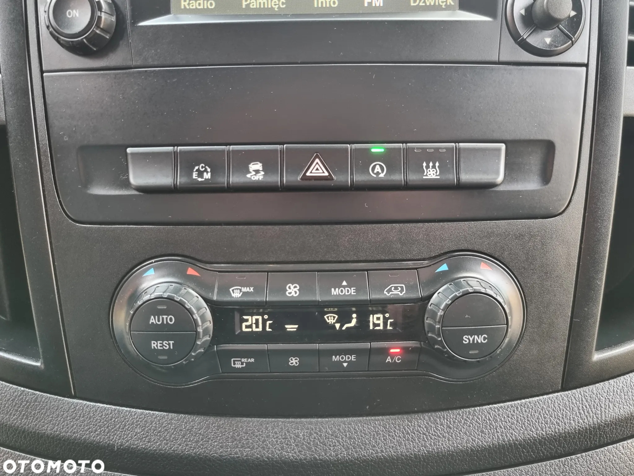 Mercedes-Benz Vito - 26