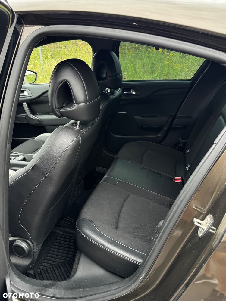 Citroën DS4 HDi 165 SportChic - 12
