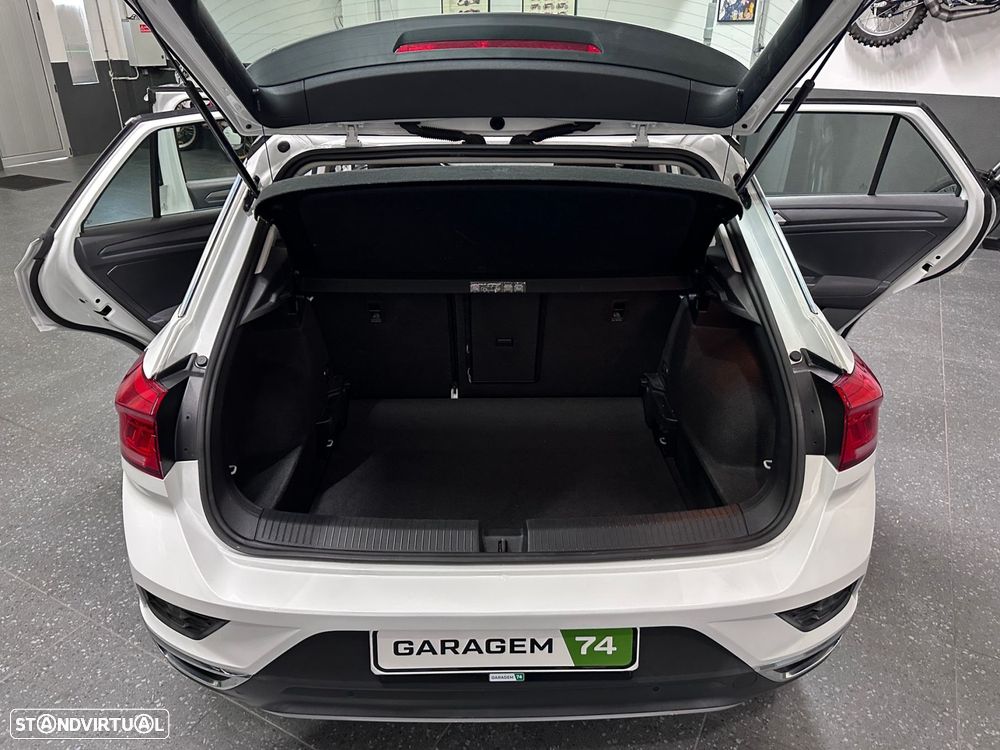 VW T-Roc 1.5 TSI Black Style DSG - 24