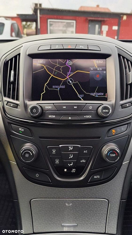 Opel Insignia - 12