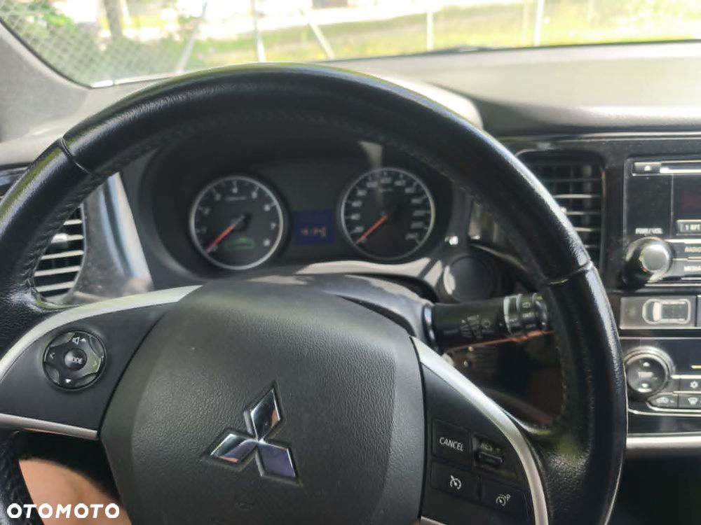 Mitsubishi Outlander 2.0 Intense + 2WD - 8