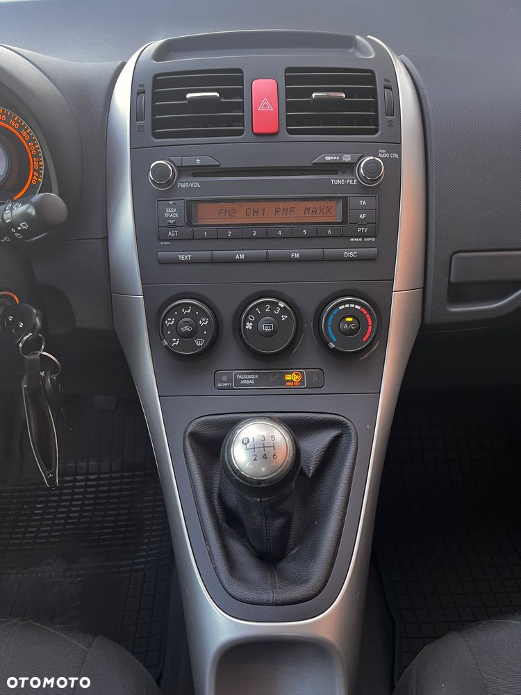 Toyota Auris 1.33 VVT-i Life - 28