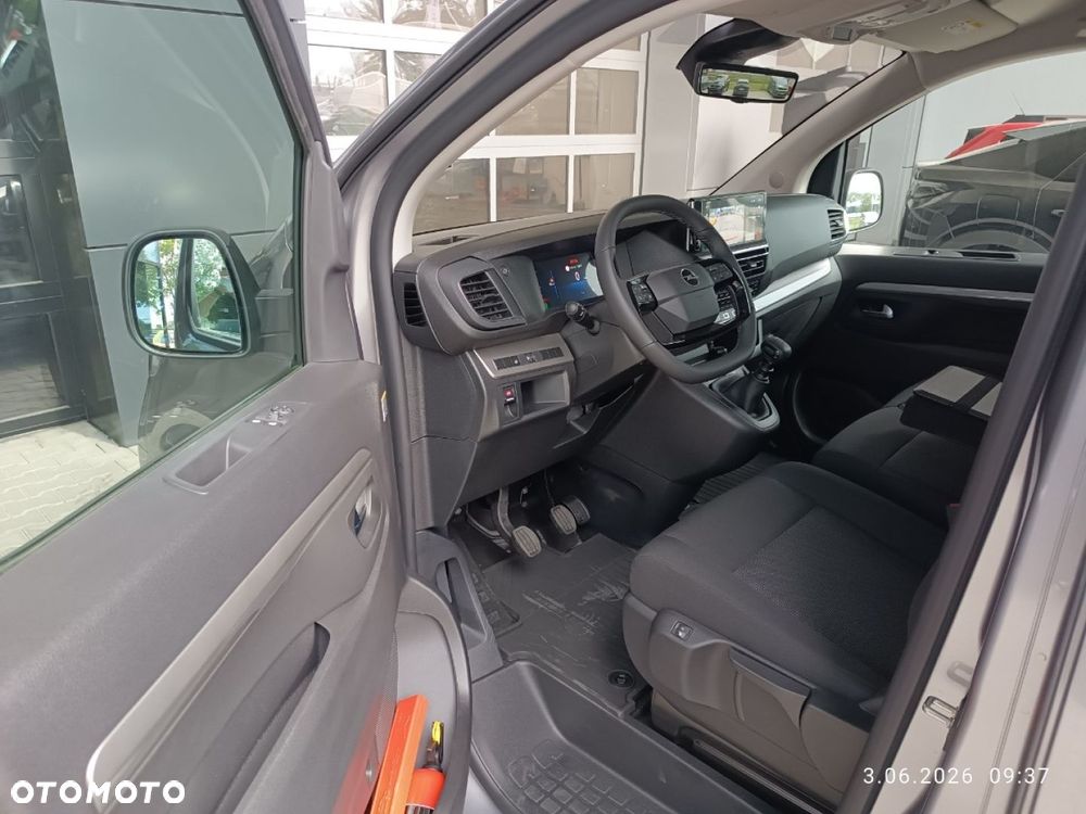 Opel Vivaro - 11