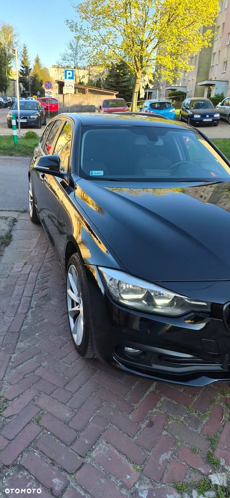 BMW Seria 3 318d - 16