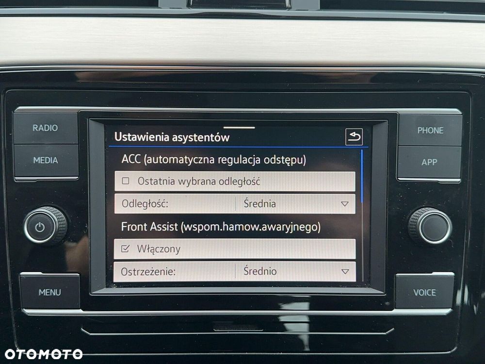 Volkswagen Passat - 23