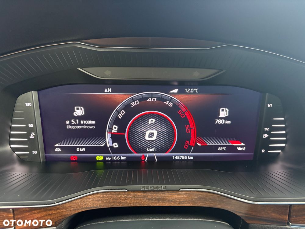 Skoda Superb 2.0 TDI SCR 4x4 Scout DSG - 18