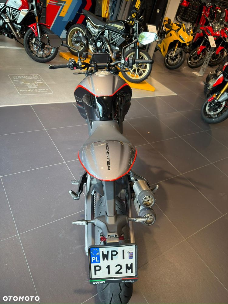 Ducati Monster - 10