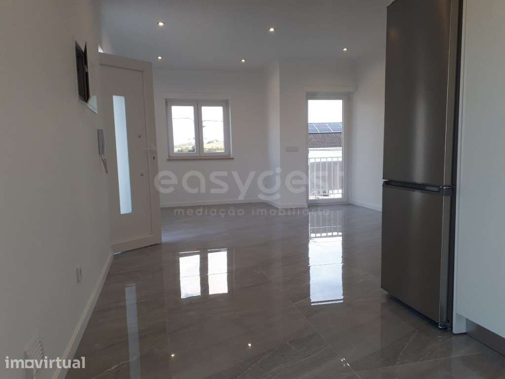 Penthouse T3 com Vista Panorâmica e Acabamentos de Excelência na Lo... - Grande imagem: 2/12