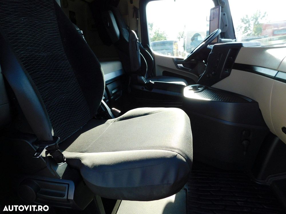 Mercedes-Benz Actros - 5