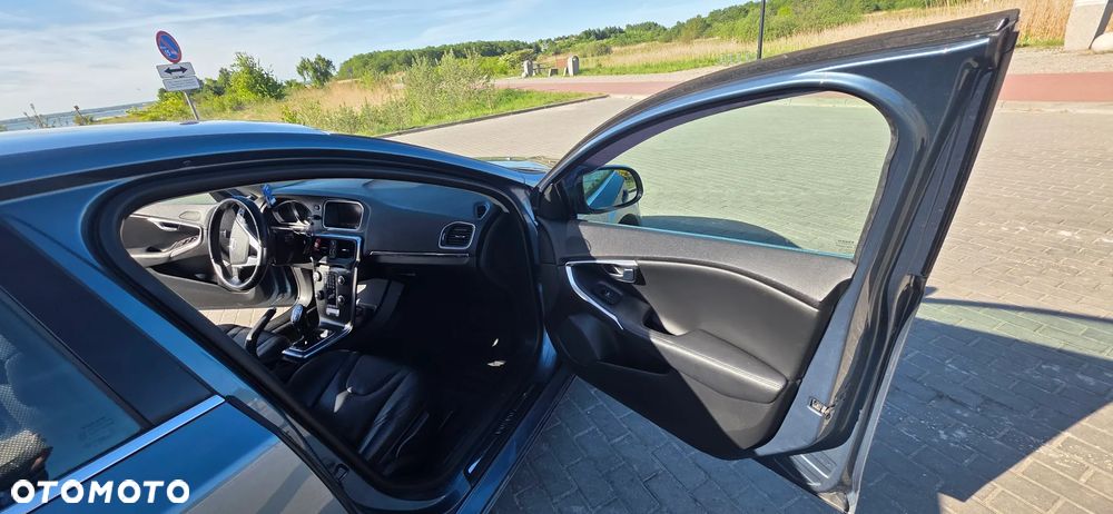 Volvo V40 D2 R-Design Summum - 16