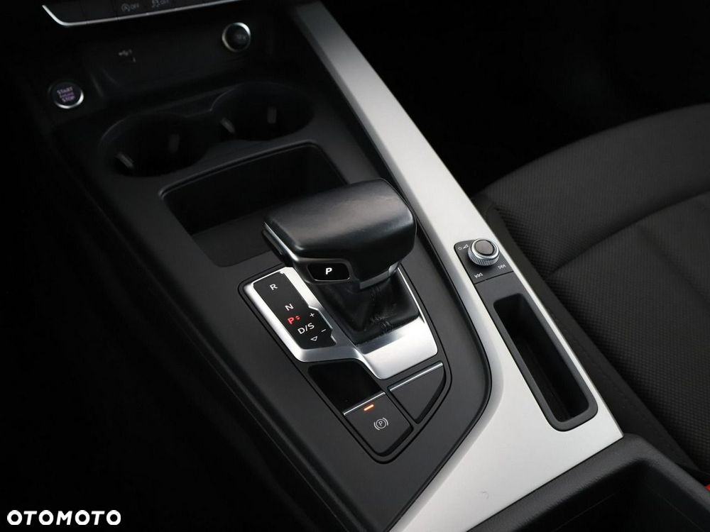 Audi A4 Avant 35 TDI S tronic - 29
