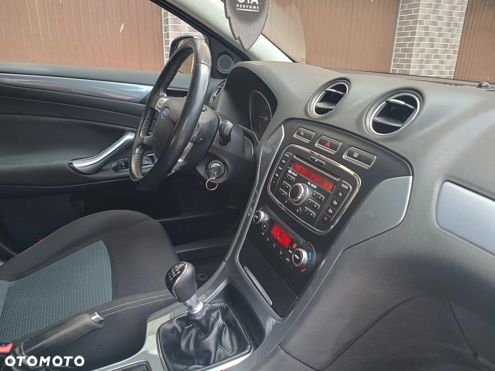 Ford Mondeo 2.0 TDCi Silver X - 9