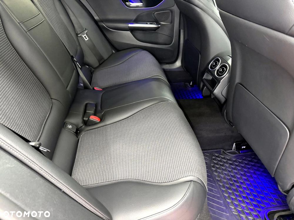 Mercedes-Benz Klasa C 300 e 9G-TRONIC Avantgarde - 31