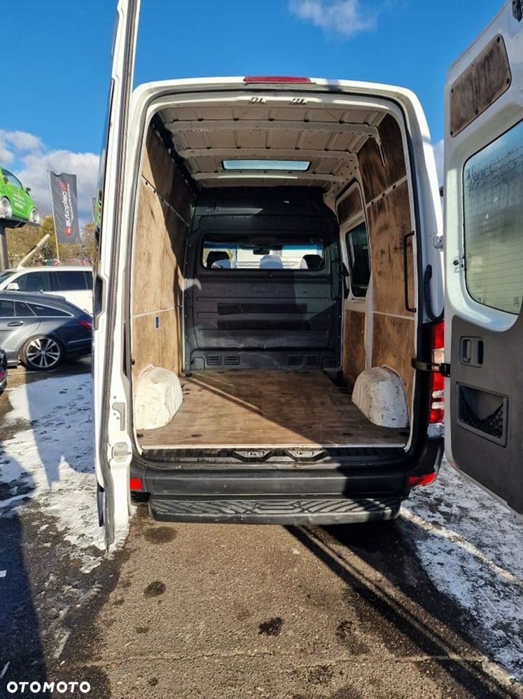Mercedes-Benz Sprinter - 22