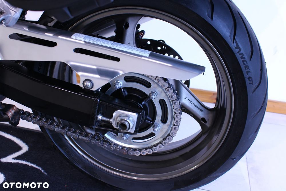 Suzuki GSX - 36